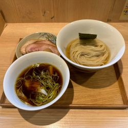 特製本枯れ節昆布水の醤油つけ麺