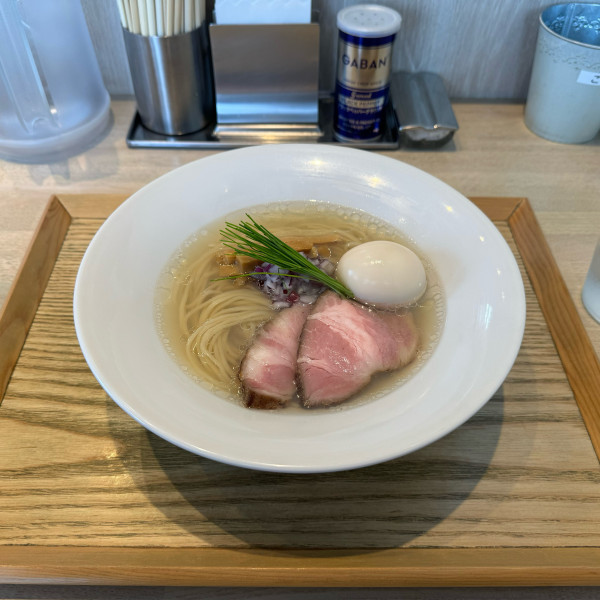 「味玉塩」@宍道湖しじみ中華蕎麦 琥珀 東京本店の写真