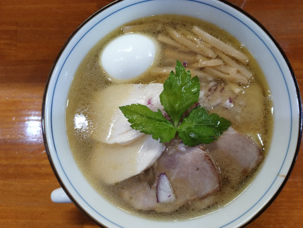 「貝だし　塩　全部乗せ」@Noodle shop nanairoの写真