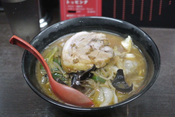 「味噌󠄀野菜麺850円🌶️🌶️ チャーシュー100円」@元祖旨辛系タンメン 荒木屋の写真