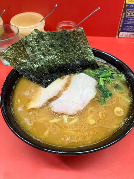「ラーメン890円」@ラーメン杉田家の写真