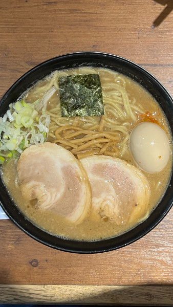 「特製中華そば」@六厘舎 大崎店の写真