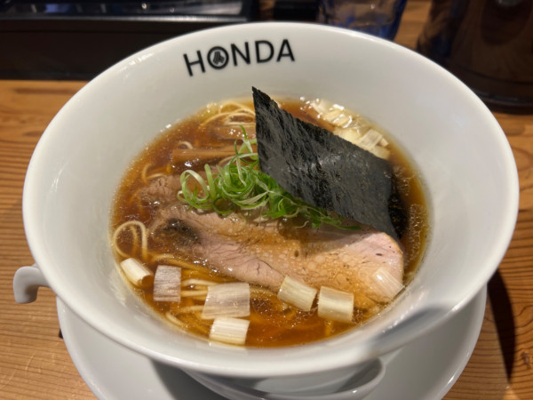 「らぁめん醤油　細麺」@本田麺業 神田西口駅前店の写真