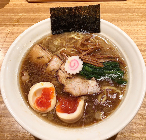「味玉醤油ラーメン1000円」@長岡食堂 横浜西口店の写真