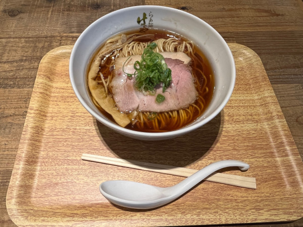 「醤油らぁ麺850円」@らぁ麺 はやし田 TXGAおおたかの森店の写真