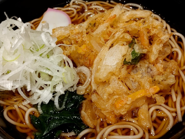 「かき揚げそば」@小諸そば 新越谷駅店の写真