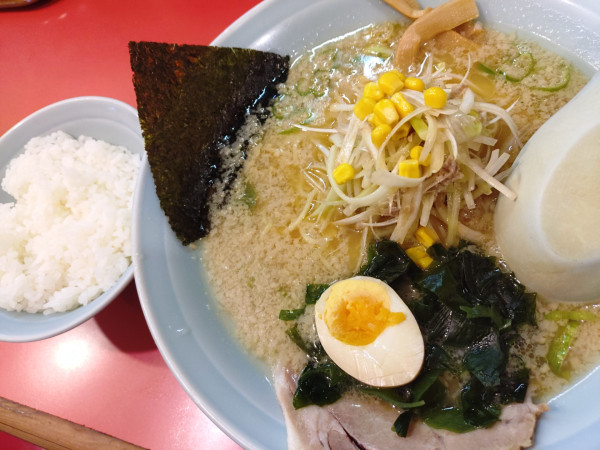 「ネギラーメン、小ライス」@ラーメンショップ 上柚木店の写真