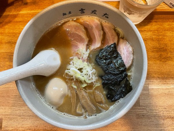 「らーめん味玉(麺200g)¥1,100 チャーシュー¥500」@麺屋吉左右の写真