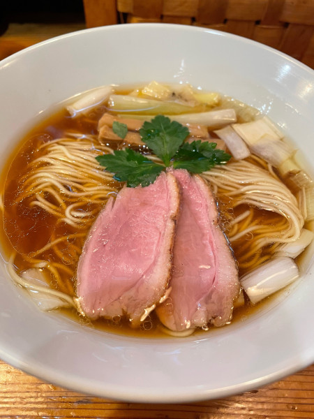 「鴨だし醤油らーめん」@麺堂にしき 新宿歌舞伎町店の写真