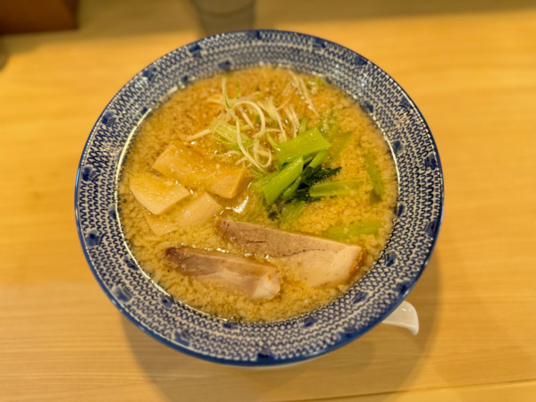「こってり醤油らぁ麺900円」@らぁ麺 よね良の写真