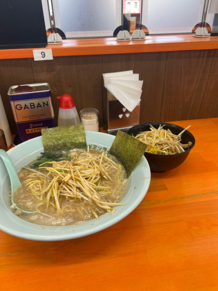 「ネギラーメン　ネギ丼」@ラーメンショップ椿 春日部備後店の写真