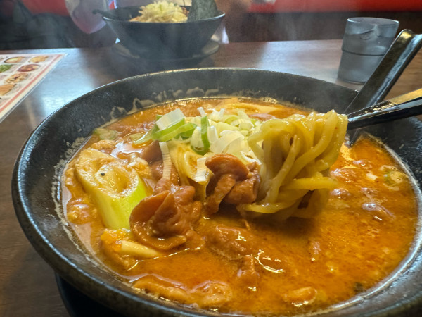 「もつ煮らーめん1155円」@らーめん華小屋の写真