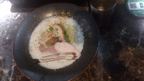 「牡蠣ラーメン　鯛と豆乳のスープ」@ただいま、変身中。の写真