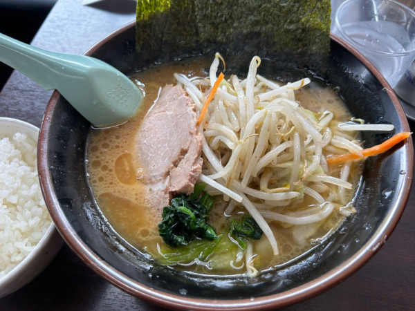 「野菜ラーメン950円」@とんぱた亭 三枚町店の写真