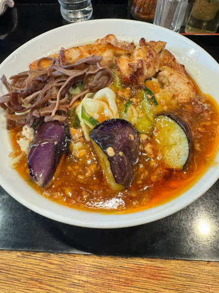 「ピリ辛DX1350円+ライス100円」@激辛拉麺 鷹の爪の写真