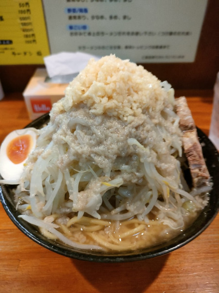 「ラーメン大盛り」@ラーメン梅 梅島店の写真