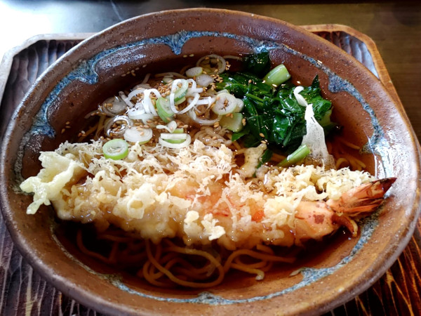 「天ぷらそば（1,078円）」@どんまいじゃんの写真