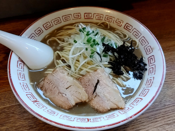 「濃厚煮干そば（880円）」@煮干中華そば専門 煮干丸の写真