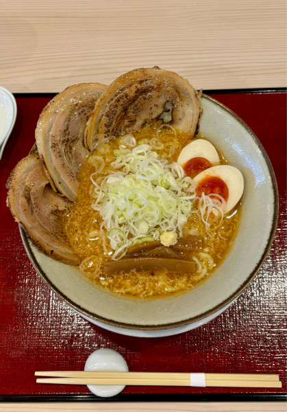 「札幌味噌炙り焼豚麺(1100)」@麺スタイル谷本家 本町店の写真