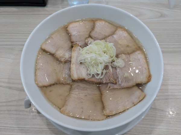 「会津山塩チャーシューメ麺(中太縮れ麺)1150円」@うえんで 喜多方店の写真
