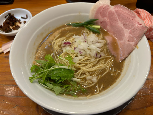 「濃厚煮干し豚骨」@煮干し豚骨らーめん専門店 六郷の写真