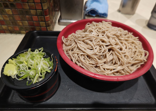 「特もりそば」@名代 富士そば 市ヶ谷五番町店の写真