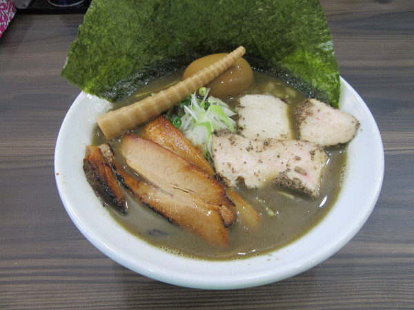 「選濃厚淡麗中華そば（１１５０円）」@中華そば 騰匠俐 つくば店の写真