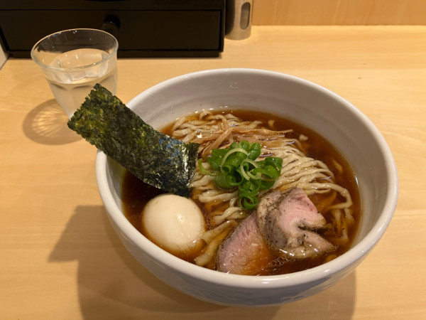 「味玉軍鶏そば　醤油　大盛　1450円」@麺庭 つむぎの写真