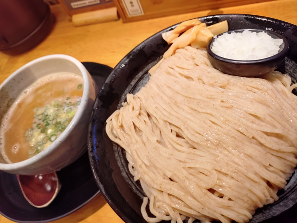 「つけ麺、大盛」@麺匠たか松 本店の写真