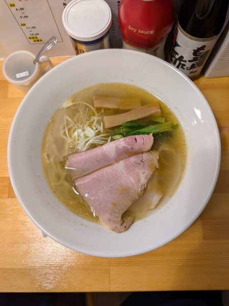 「塩らぁめん」@らぁめん篠﨑の写真