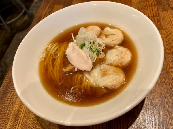 「醤油わんたんめん」@セキレイ 〜NIBOSHI no D5〜の写真