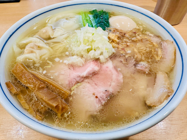 「塩特製らぁめん【1800円】」@らぁ麺 すぎ本の写真