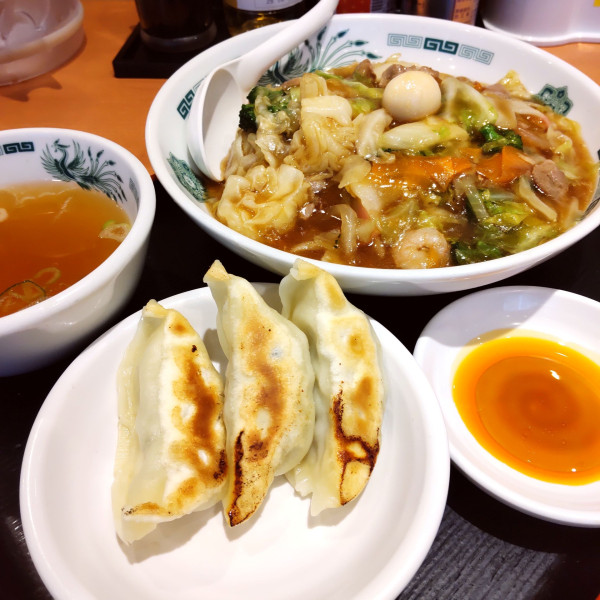 「３個餃子（￥160）＋中華丼（￥650）」@日高屋 平和島駅前店の写真