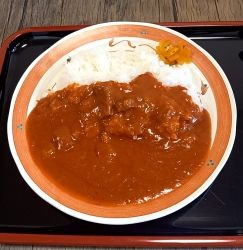 「赤カレー」@軽食・喫茶 笑庵の写真
