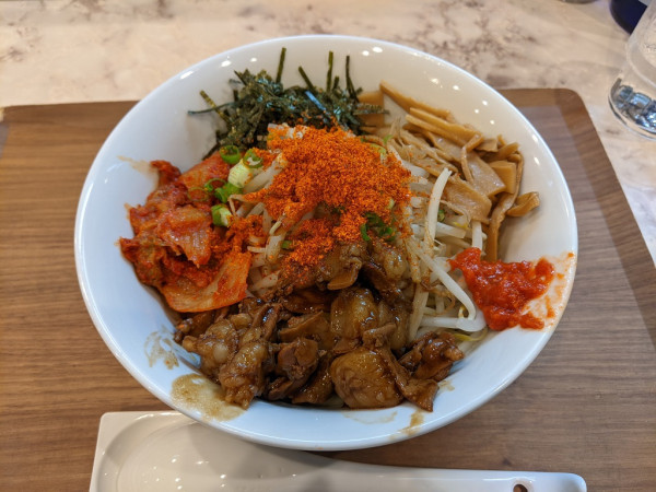 「和牛旨辛ホルモンまぜそば（並盛・3辛）」@鶏そば 16の写真