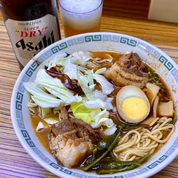 「太肉麺＋アサヒスーパードライ中瓶」@桂花ラーメン 新宿ふぁんてんの写真