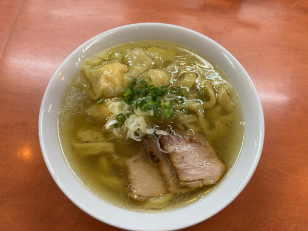 「海老ワンタンメン1050円」@日陰の写真