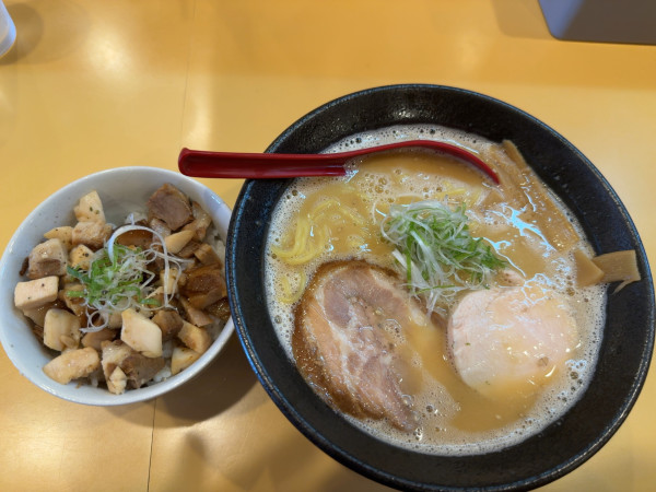 「鶏白湯」@二代目十八番ラーメンの写真