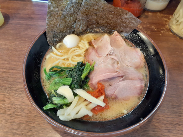 「醤油ラーメン」@横浜家系ラーメン 大岡家 鶴川店の写真