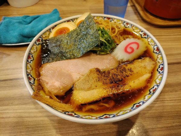「特製醤油１２００円」@くじら食堂 nonowa東小金井店の写真