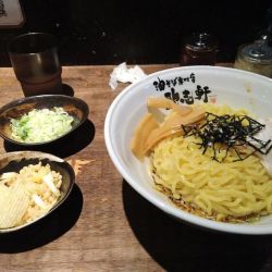 油そば・「サクッ！パリッ！ブ～」＆白ネギトッピング