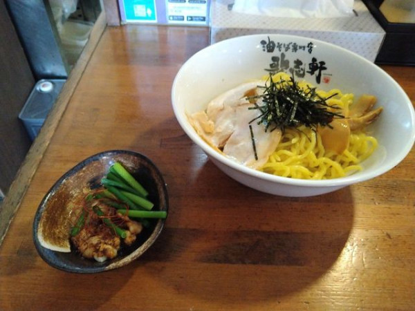 「油そば・圧倒的お腹が大優勝トッピング」@油そば専門店 歌志軒 大須店の写真