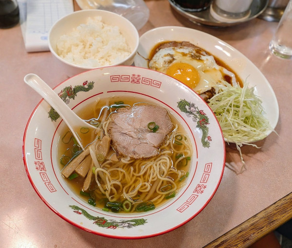 「チャーシューエッグセット」@恵美飯店の写真