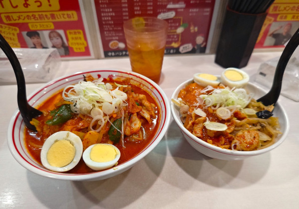 「五目味噌タンメン辛さ10倍野菜大盛+半蒙古丼」@蒙古タンメン 中本 御徒町店の写真
