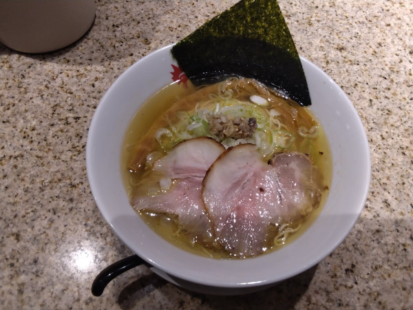 「塩そば（900円）」@名古屋コーチンラーメン はなれの写真