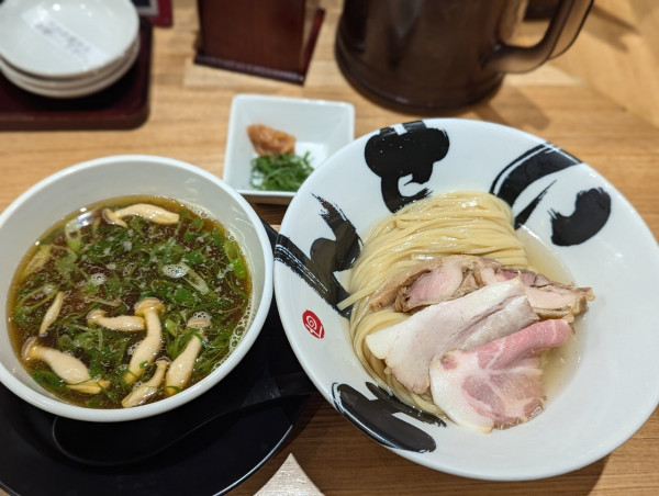 「20食限定梅昆布水の秋刀魚出汁つけ麺」@彩色ラーメン きんせい 高槻駅前店の写真