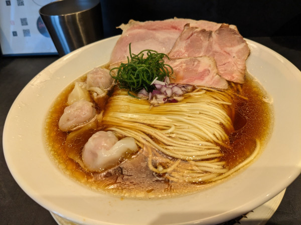「醤油ワンタン麺」@Ramen Jazzy Beatsの写真