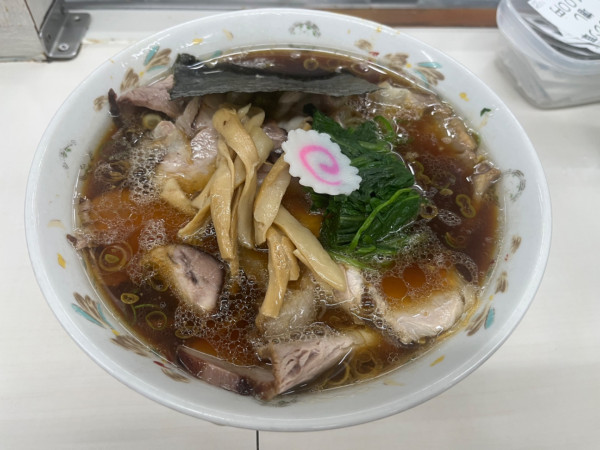 「青島チャーシュー麺大盛　ほうれん草」@青島食堂 秋葉原店の写真