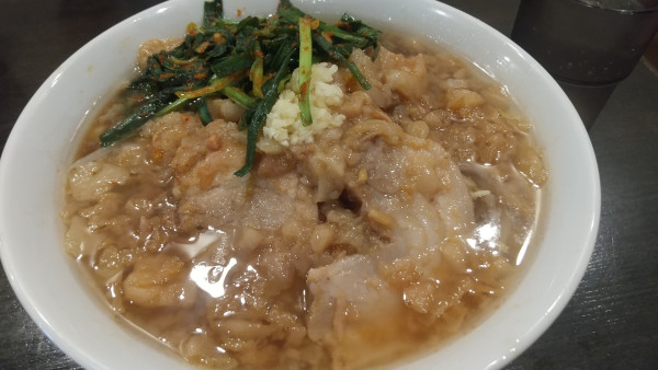 「らーめん小　ニラキムチ　麺柔め」@らーめん豚二 上板橋本店の写真
