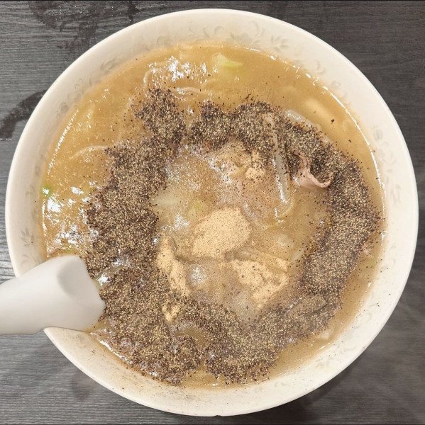 「胡椒湯麺」@萬福飯店 新丸子店の写真